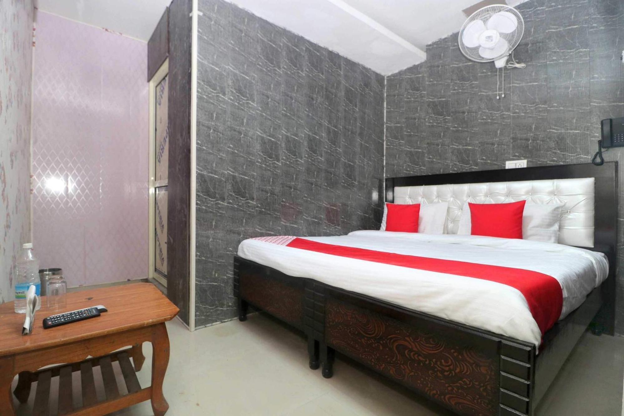 Oyo Hotel Aryan Plaza Chandīgarh Εξωτερικό φωτογραφία